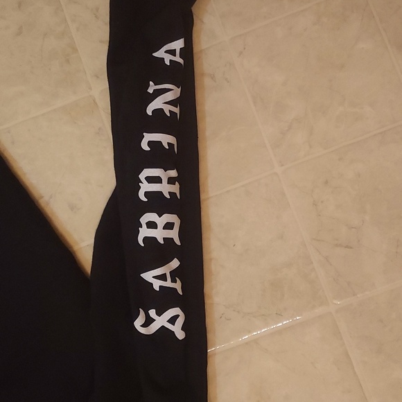 Sabrina carpenter singular hoodie - Picture 4 of 8